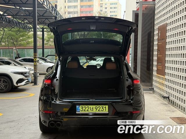 Porsche Cayenne (PO536), 2025 7