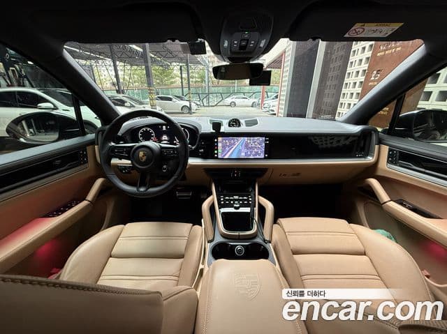 Porsche Cayenne (PO536), 2025 9