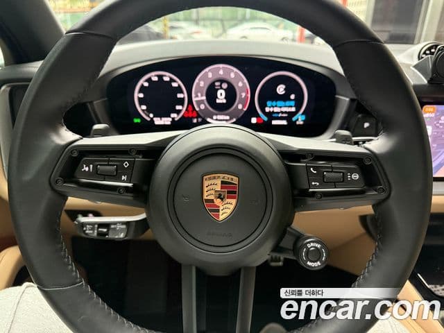 Porsche Cayenne (PO536), 2025 15