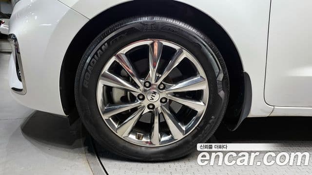 Kia The / новый New Carnival Special, 2019 все фото