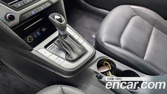 Hyundai Avante AD 1.6 GDI Value Plus, 2018 9