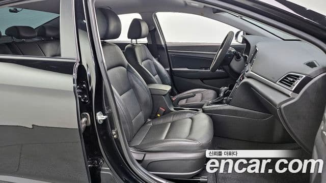 Hyundai Avante AD 1.6 GDI Value Plus, 2018 10