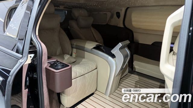Kia Carnival 4세대 бензин 9인승 High Limousine(компания по спецнадстройкам), 2023 12