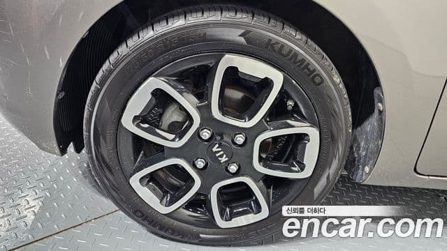 Kia The / новый New Ray Prestige, 2021 все фото