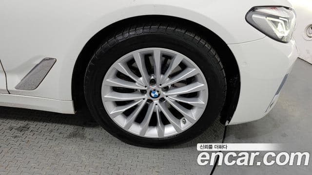 BMW 5시리즈 (G30) Luxury, 2022 все фото
