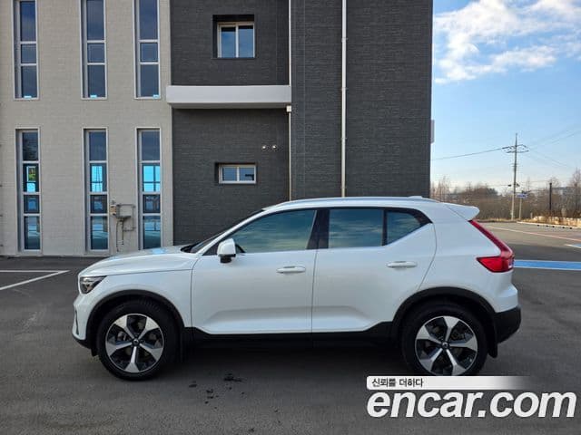 Volvo XC40 B4 Ultimate Bright, 2023 все фото