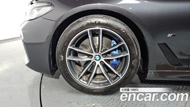 BMW 5시리즈 (G30) 520i M Sport, 2023 все фото