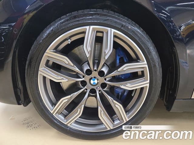 BMW 7시리즈 (G11) M760Li xDrive, 2022 все фото