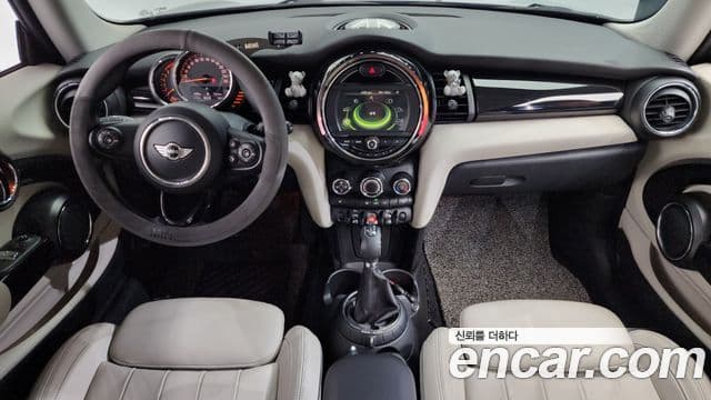 Mini Cooper 3세대, 2015 7