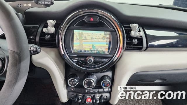 Mini Cooper 3세대, 2015 14