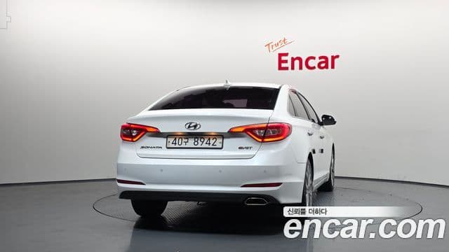 Hyundai LF Sonata 1.7 дизель Smart, 2016 4