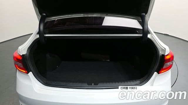 Hyundai LF Sonata 1.7 дизель Smart, 2016 20