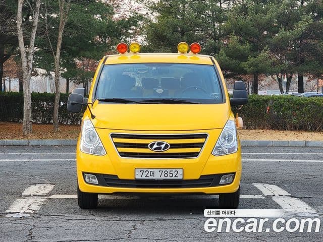 Hyundai Grand Starex детский перевозочный автомобиль, 2017 2