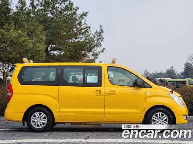Hyundai Grand Starex детский перевозочный автомобиль, 2017 все фото