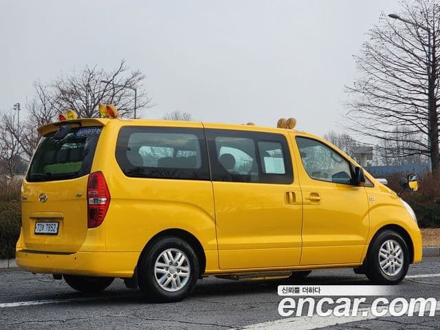 Hyundai Grand Starex детский перевозочный автомобиль, 2017 6