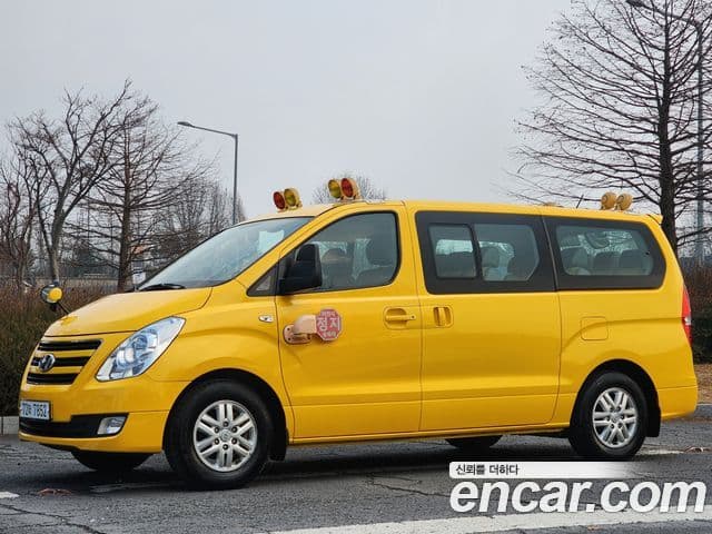 Hyundai Grand Starex детский перевозочный автомобиль, 2017 7