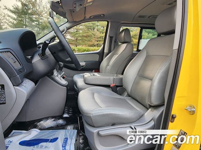 Hyundai Grand Starex детский перевозочный автомобиль, 2017 13