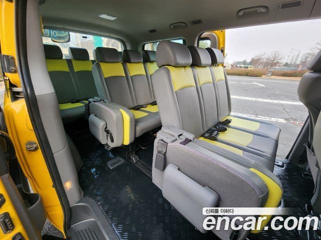 Hyundai Grand Starex детский перевозочный автомобиль, 2017 16