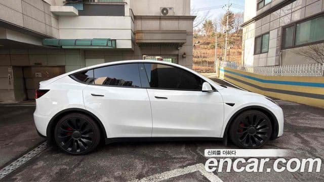 Tesla модель Y performance, 2022 4