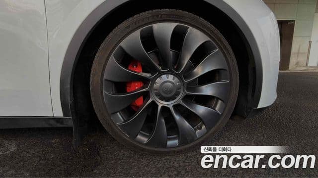 Tesla модель Y performance, 2022 13