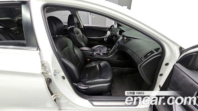 Hyundai Sonata The / новый 브릴리언트 Premium, 2013 13