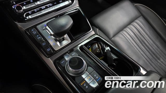 Genesis EQ900 Prestige, 2016 9