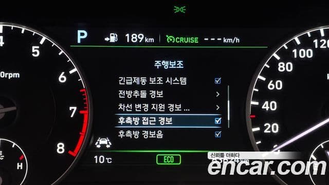 Genesis EQ900 Prestige, 2016 16