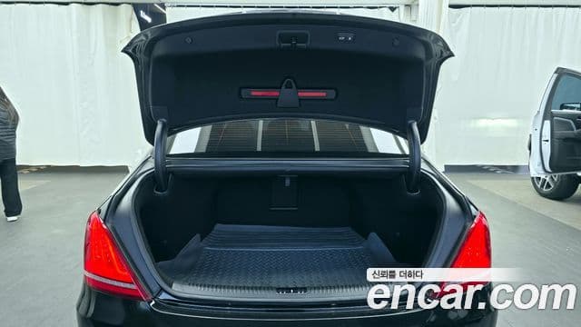 Genesis EQ900 Prestige, 2016 20