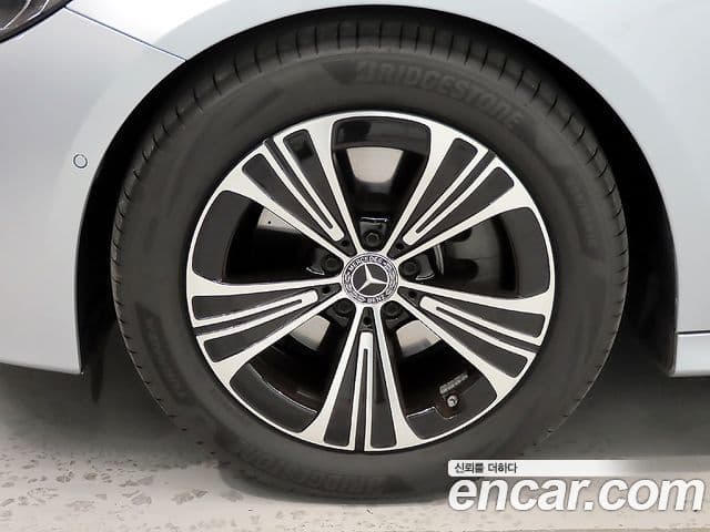 Mercedes-Benz E-класс W214 Avantgarde, 2025 20