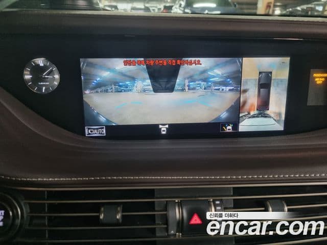 Lexus LS500 5세대 3.5 Platinum AWD, 2020 9