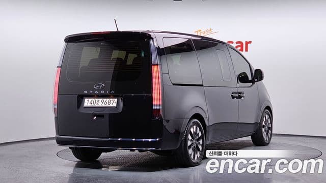 Hyundai Staria Inspiration, 2022 2
