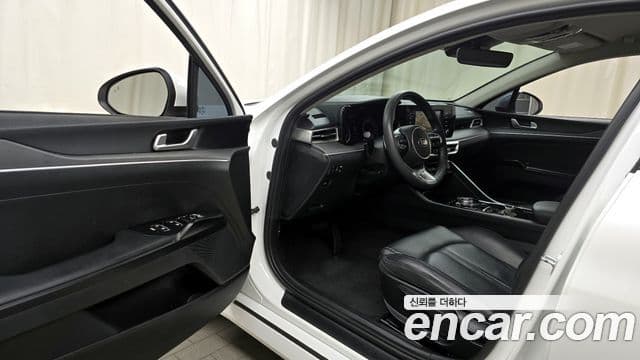 Kia K5 3세대 Trendy, 2021 11