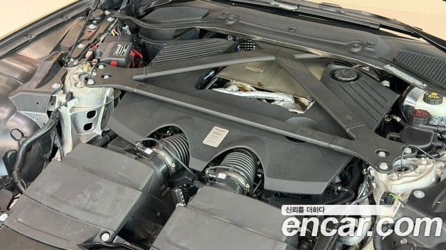 Aston Martin DB12 4.0 V8 Volante, 2025 все фото