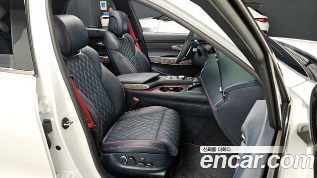 Genesis GV70, 2024 10