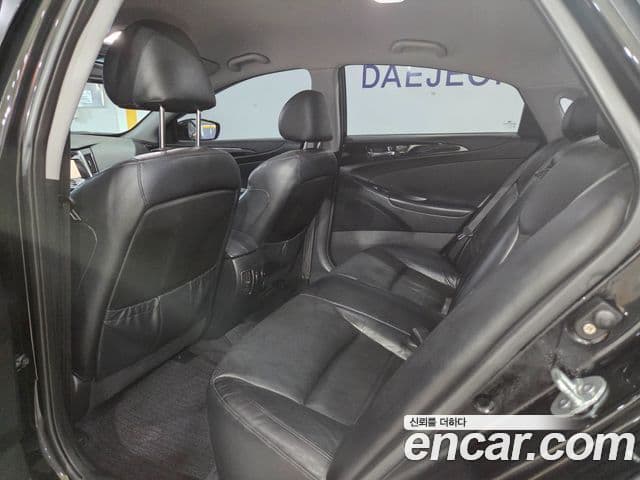 Hyundai YF Sonata топовая версия, 2010 8