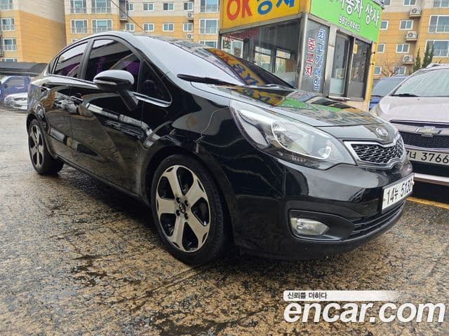 Kia All New Pride Prestige, 2012 3