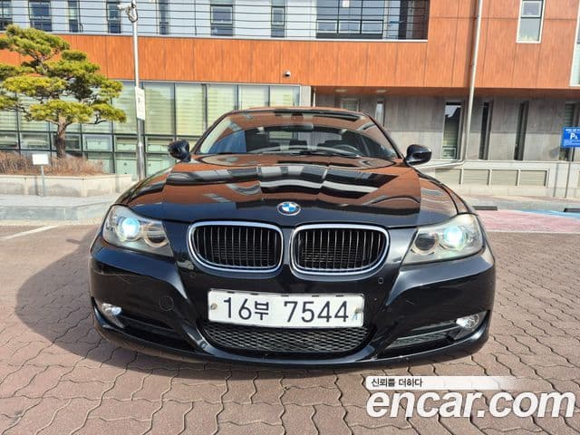 BMW 3시리즈 (E90) 320d седан навигация пакет, 2011 1