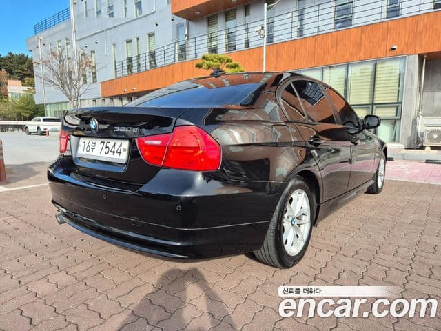 BMW 3시리즈 (E90) 320d седан навигация пакет, 2011 8