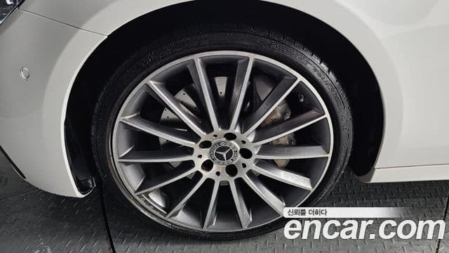 Mercedes-Benz E-класс W213 AMG Line, 2022 все фото