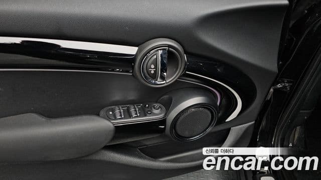 Mini Cooper S 3세대, 2022 17