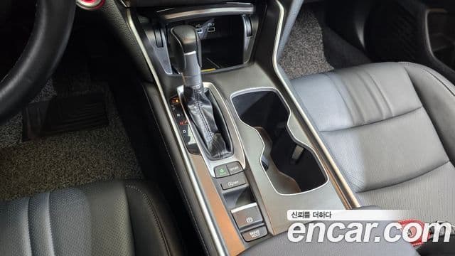 Honda Accord 10세대 1.5 турбо, 2021 9