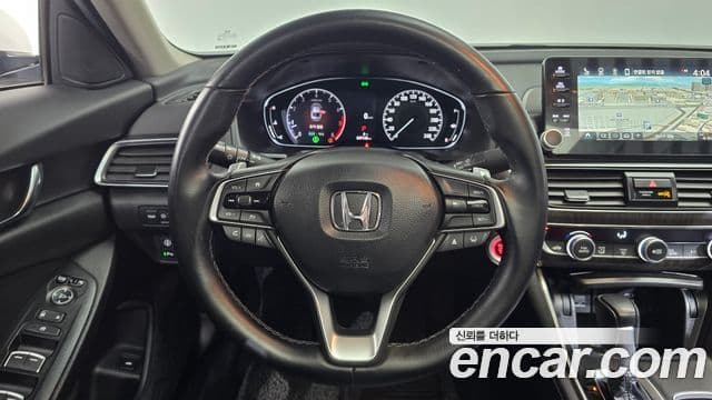 Honda Accord 10세대 1.5 турбо, 2021 13