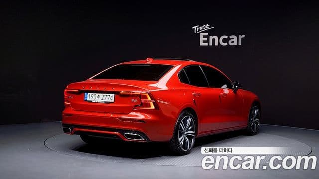 Volvo S60 3세대 B5 R-Design, 2022 2