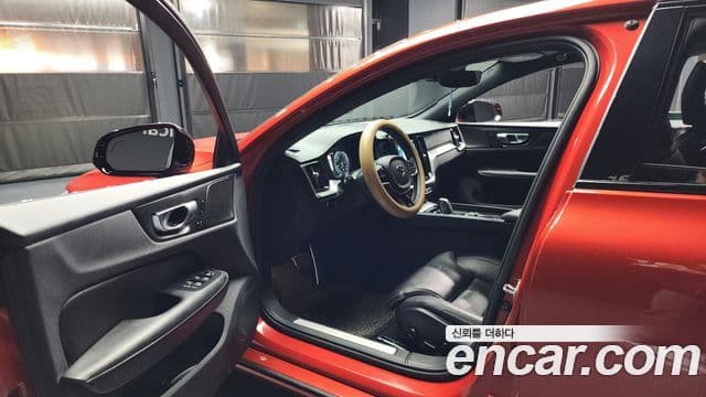 Volvo S60 3세대 B5 R-Design, 2022 10