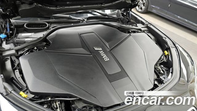 BMW i7 (G70) xDrive 60 M Sport, 2023 6