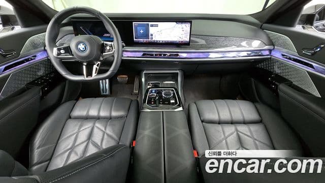 BMW i7 (G70) xDrive 60 M Sport, 2023 7