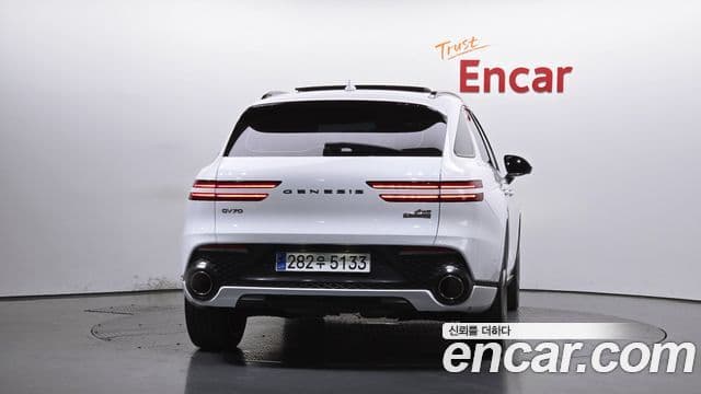 Genesis GV70, 2021 4