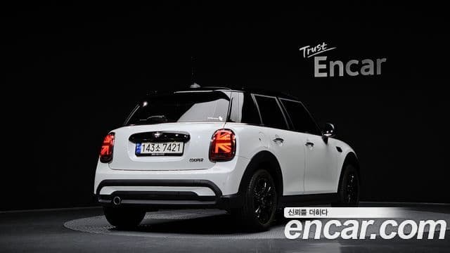 Mini Cooper 3세대, 2024 2