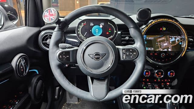 Mini Cooper 3세대, 2024 13