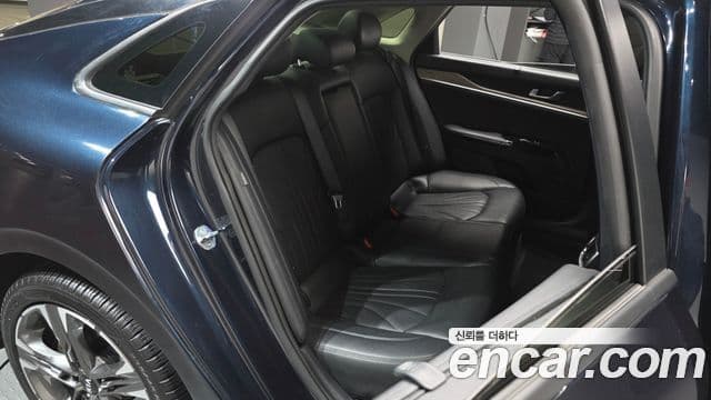 Kia K5 3세대 Signature, 2020 11
